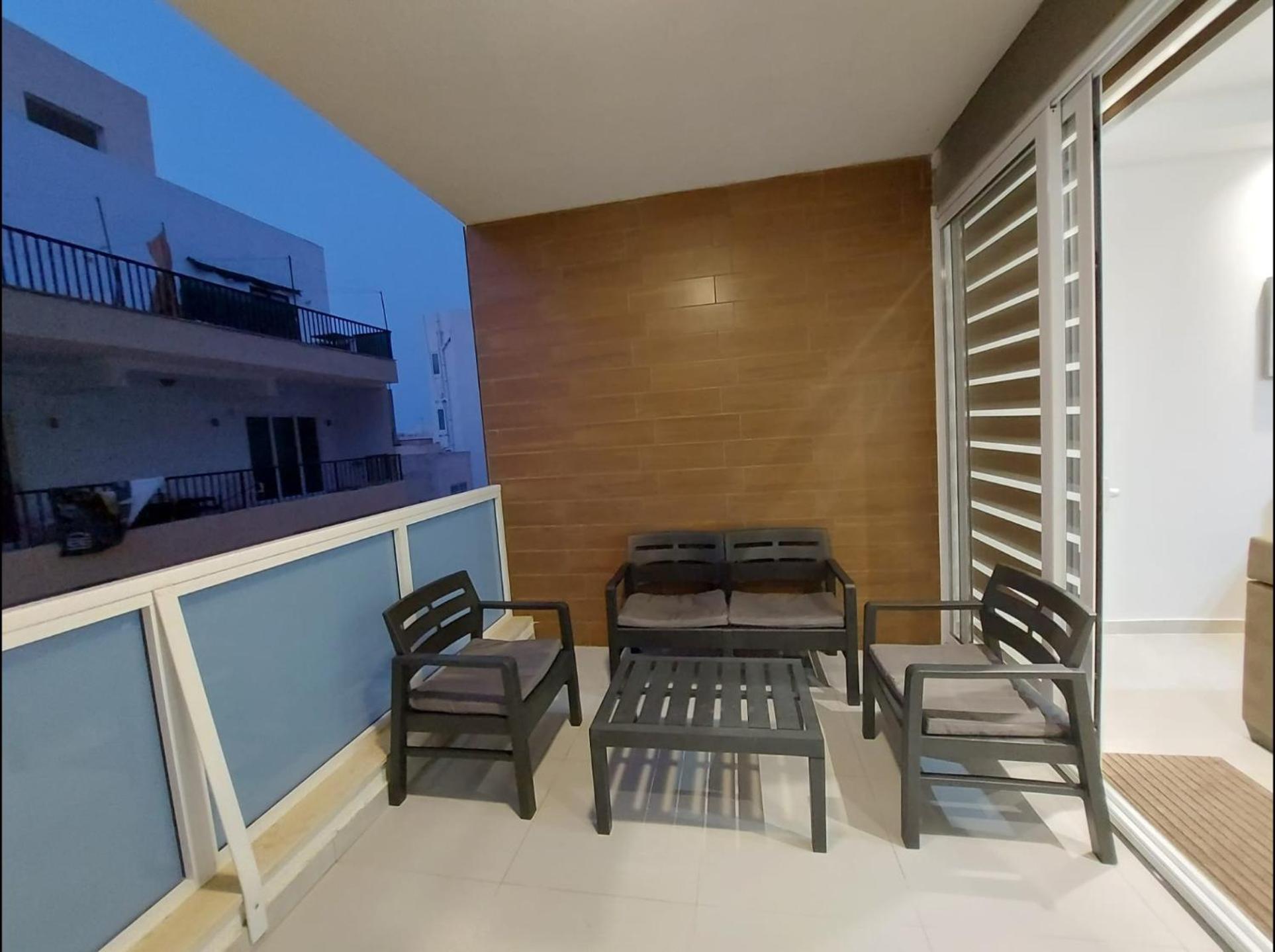 Centre Point Comfort Apartment St. Paul's Bay Dış mekan fotoğraf